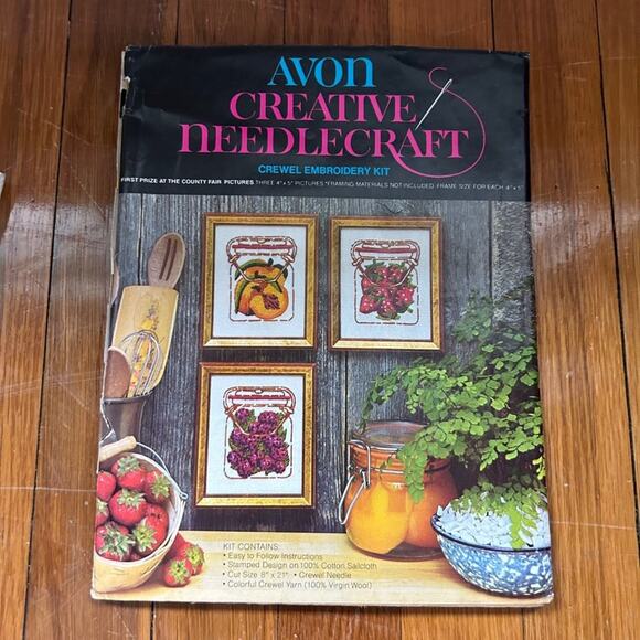 Vintage 1990s Avon Creative Needle Craft Crewel Kit - First Prize at the County - Picture 2 of 6